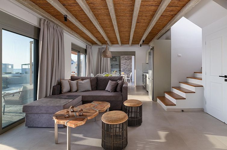 Vakantiehuis Villa Pounentis auf einem Hügel in Lachania