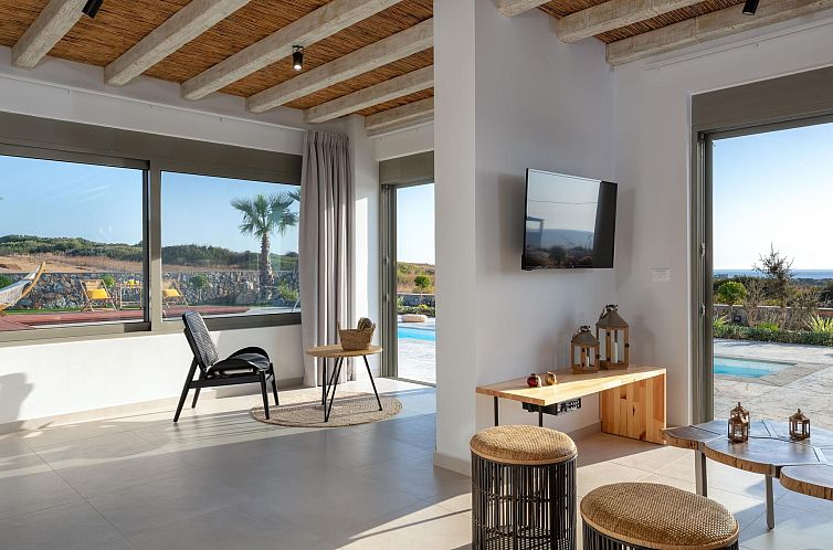 Vakantiehuis Villa Pounentis auf einem Hügel in Lachania