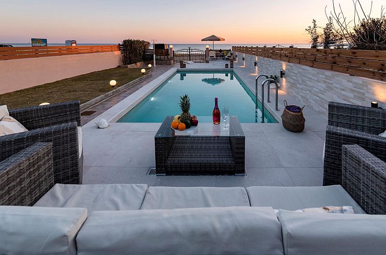 Vakantiehuis Villa Fay mit privatem Parkplatz in Lardos