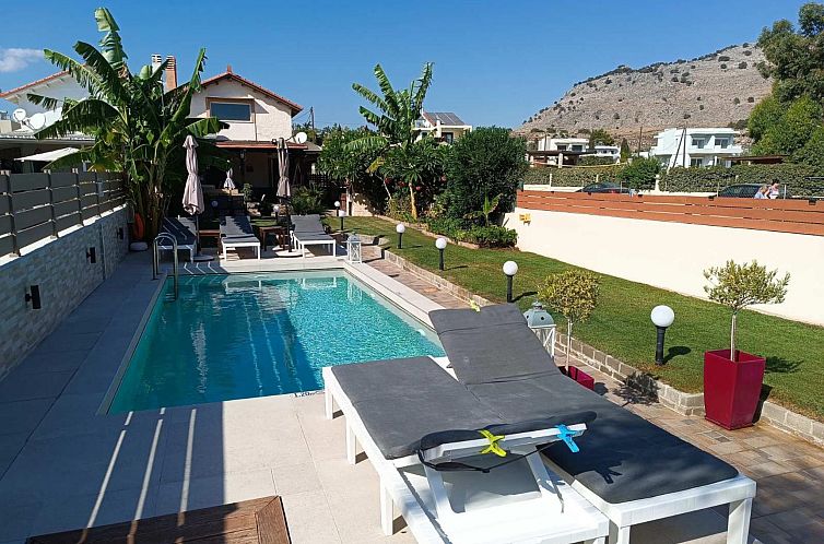Vakantiehuis Villa Fay mit privatem Parkplatz in Lardos