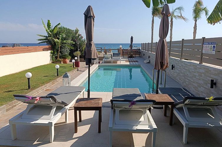 Vakantiehuis Villa Fay mit privatem Parkplatz in Lardos