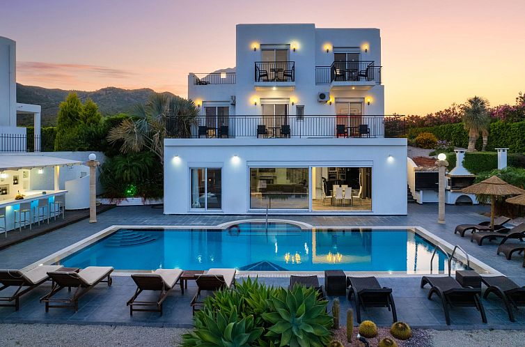 Vakantiehuis Charmante Diamond Villa in der Nähe von Gennad