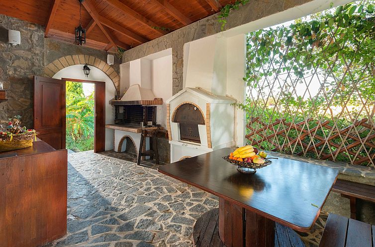 Vakantiehuis in Notia Rodos mit privatem Garten