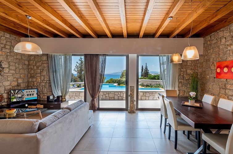 Vakantiehuis Villa CostaMare - Luxuriöse, neu gebaute Stein
