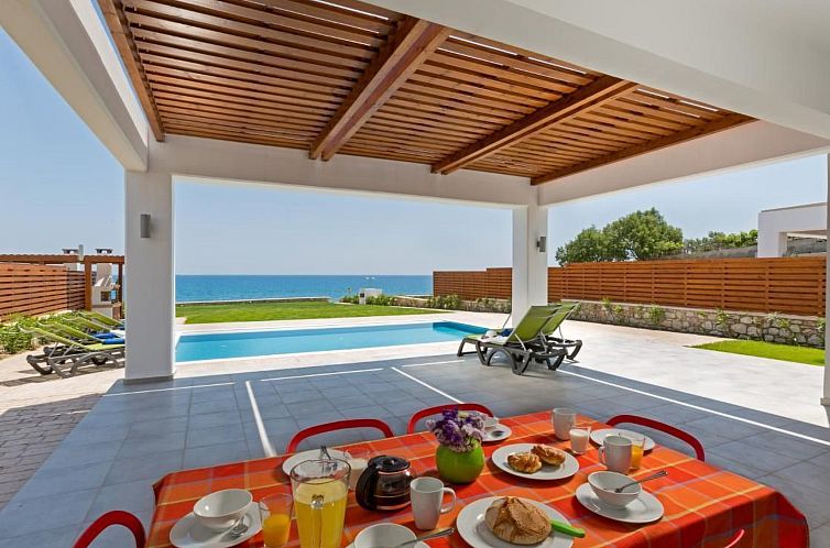Vakantiehuis Villa am Strand mit privatem Pool