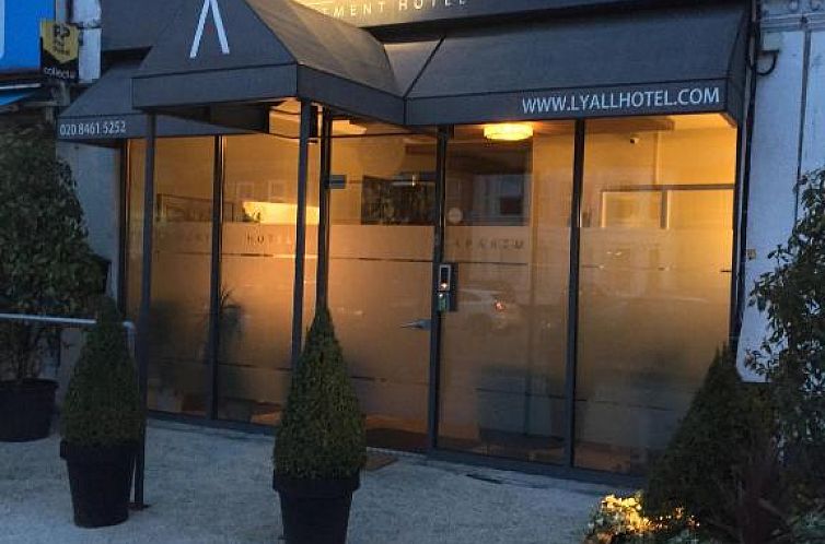 Lyall Apartment Hotel