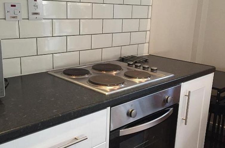 Lyall Apartment Hotel