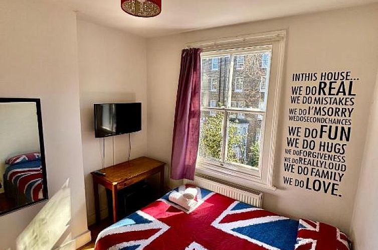 Saint James Backpackers