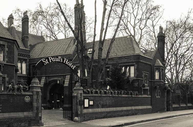 St Paul's Hotel