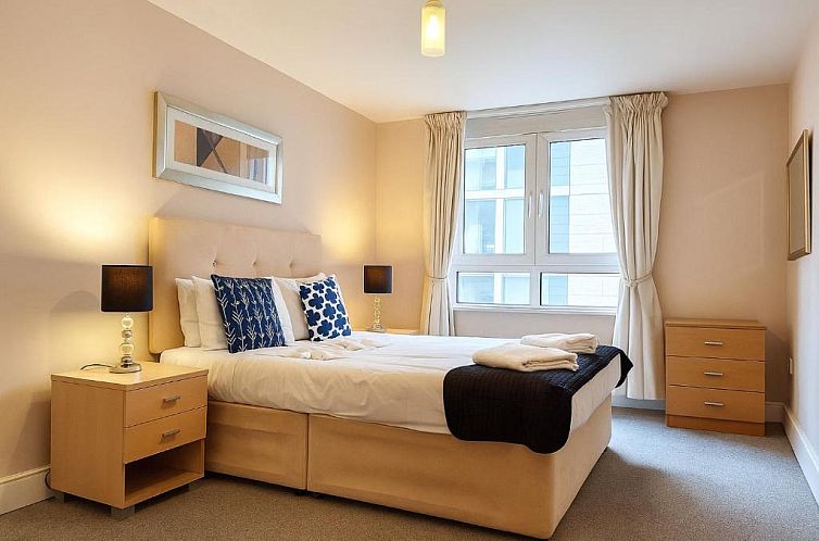 Still Life Tower Hill Executive