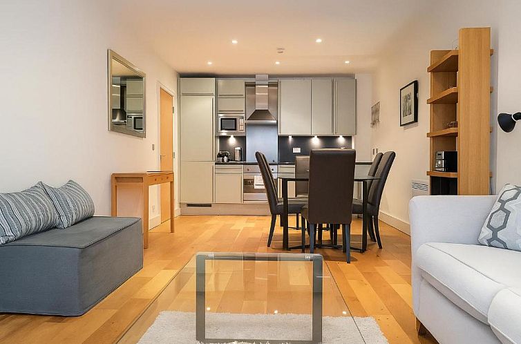 Still Life Tower Hill Executive