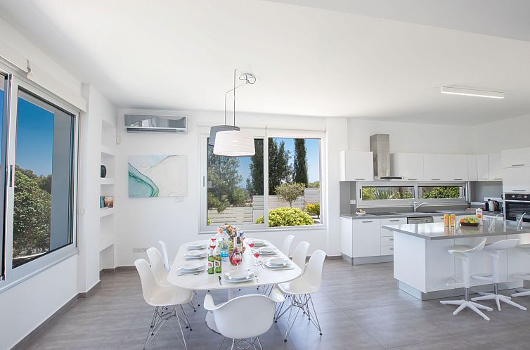 Vakantiehuis Ferienvilla "Chloe" mit Terrasse und Garten