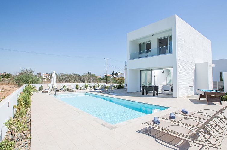 Vakantiehuis Neue Ferienvilla für 10 Personen