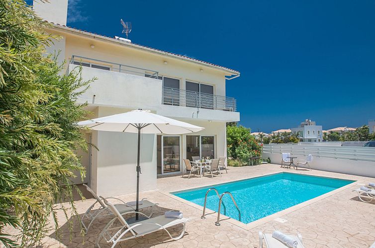 Vakantiehuis Helle Ferienvilla mit Pool