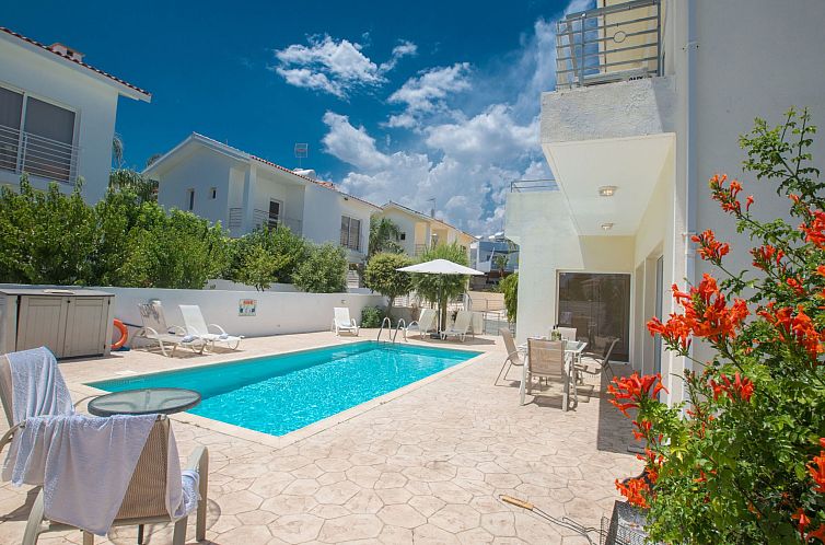 Vakantiehuis Helle Ferienvilla mit Pool