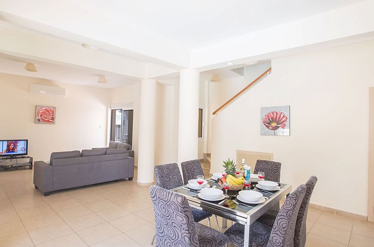 Vakantiehuis Helle Ferienvilla mit Pool