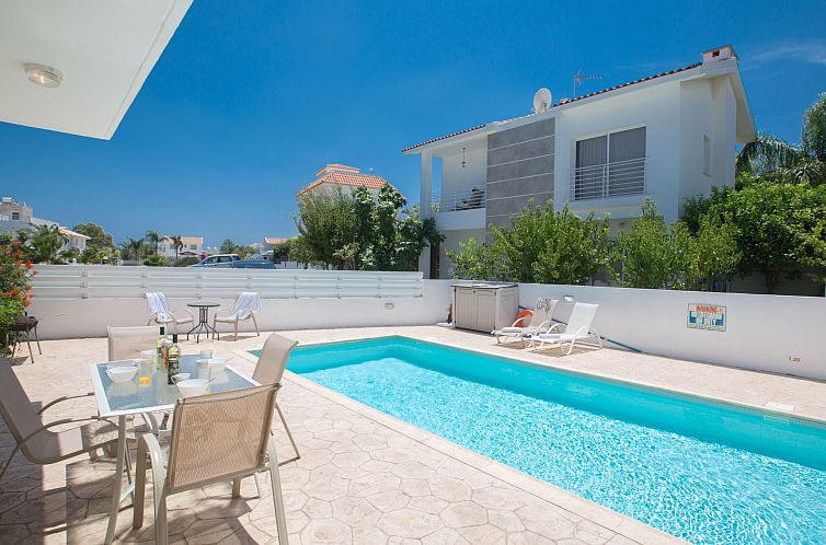 Vakantiehuis Helle Ferienvilla mit Pool