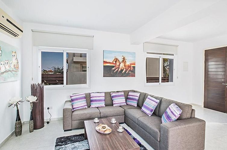 Vakantiehuis in Protaras mit privatem Parkplatz