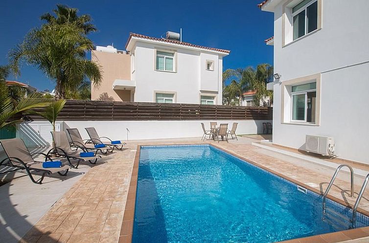Vakantiehuis in Protaras mit privatem Parkplatz