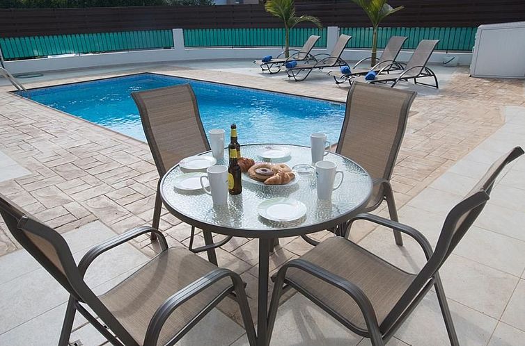 Vakantiehuis in Protaras mit privatem Parkplatz