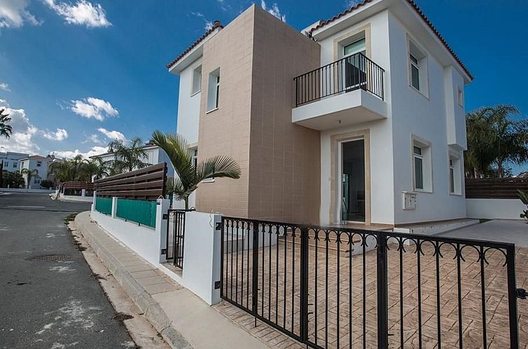 Vakantiehuis in Protaras mit privatem Parkplatz