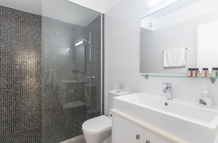 Vakantiehuis Greco Villa CCV4. 5-Schlafzimmer-Villa mit priv