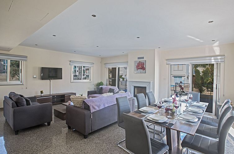 Vakantiehuis Schöne Ferienvilla mit privatem Pool