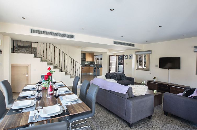 Vakantiehuis Schöne Ferienvilla mit privatem Pool