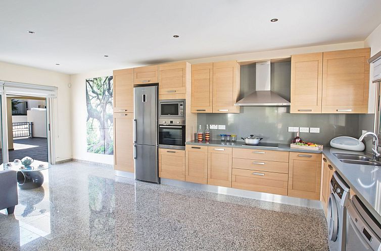 Vakantiehuis Schöne Ferienvilla mit privatem Pool