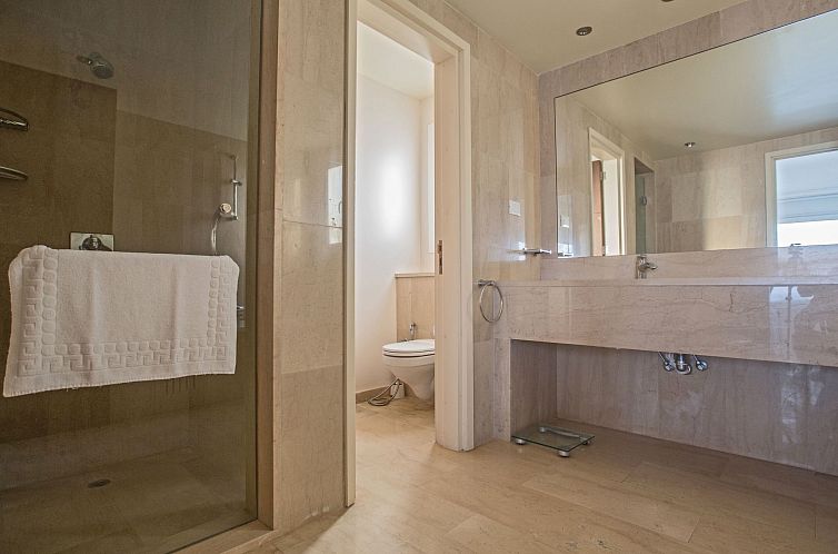 Vakantiehuis Geräumige Ferienvilla mit atemberaubendem Ausb