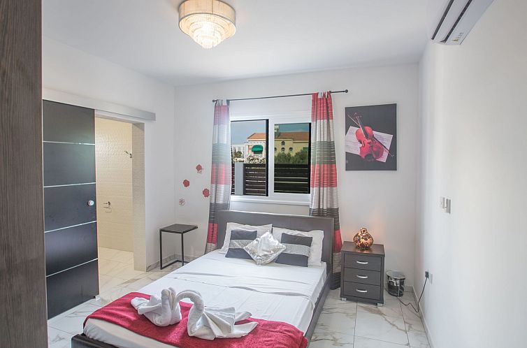 Vakantiehuis 3-Schlafzimmer-Villa in Protaras Zentrum mit Po