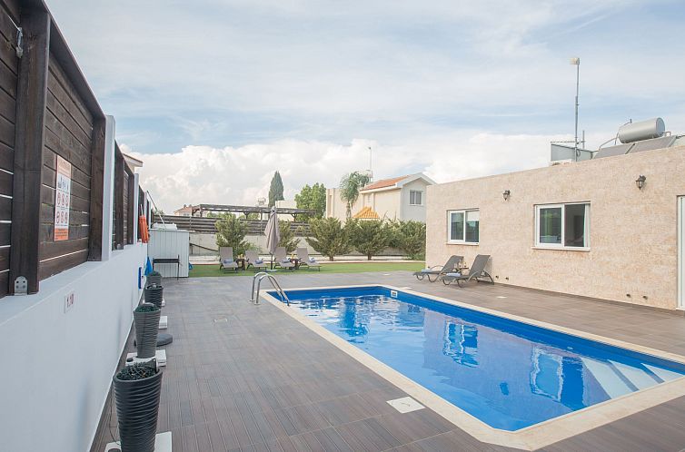 Vakantiehuis 3-Schlafzimmer-Villa in Protaras Zentrum mit Po