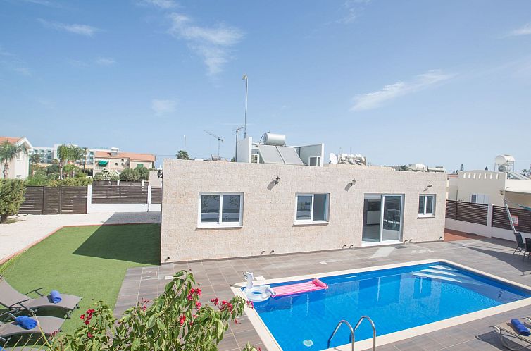 Vakantiehuis 3 Schlafzimmer Villa mit Pool in Protaras Zentr