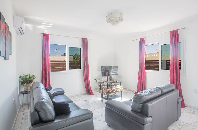 Vakantiehuis 3 Schlafzimmer Villa mit Pool in Protaras Zentr