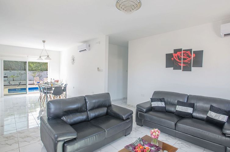 Vakantiehuis 3 Schlafzimmer Villa mit Pool in Protaras Zentr