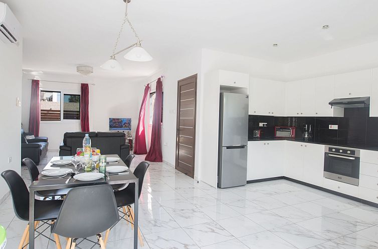 Vakantiehuis 3 Schlafzimmer Villa mit Pool in Protaras Zentr