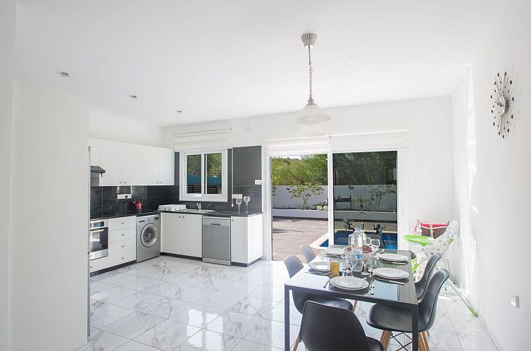 Vakantiehuis 3 Schlafzimmer Villa mit Pool in Protaras Zentr
