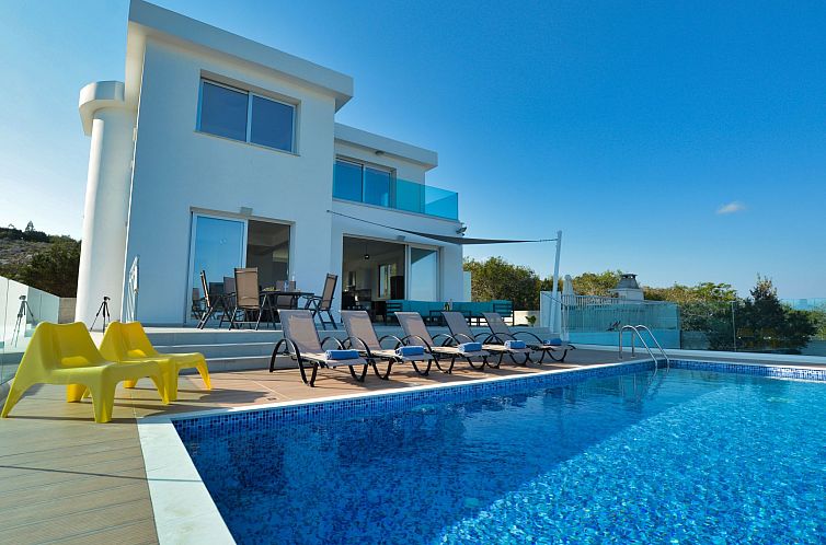 Vakantiehuis Private Villa mit 4 Schlafzimmern, Pool und Mee