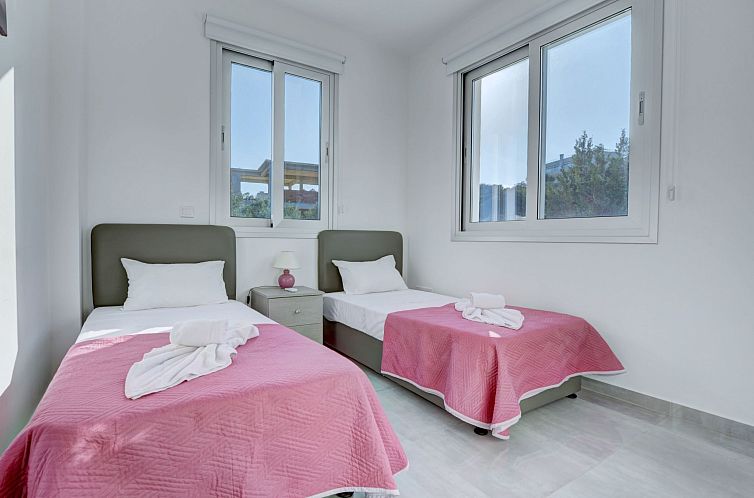 Vakantiehuis Private Villa mit 4 Schlafzimmern, Pool und Mee