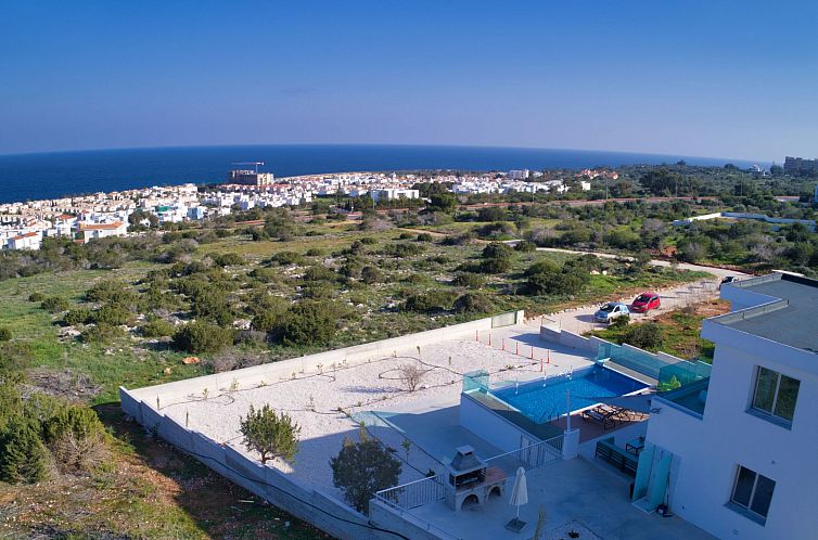 Vakantiehuis Private Villa mit 4 Schlafzimmern, Pool und Mee