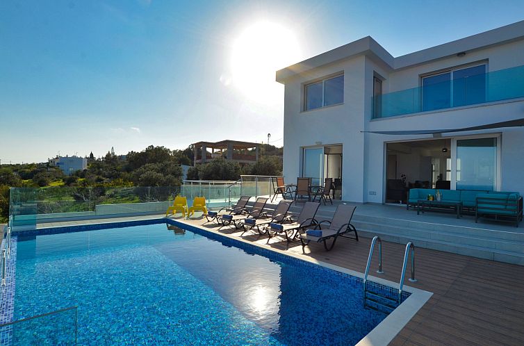 Vakantiehuis Private Villa mit 4 Schlafzimmern, Pool und Mee