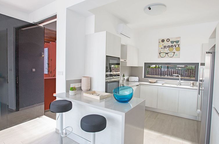 Vakantiehuis Neue, luxuriöse 3-Schlafzimmer-Villa in Protar