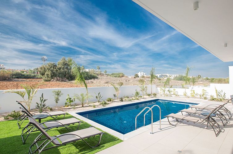 Vakantiehuis 3-Schlafzimmer-Villa mit privatem Pool im Zentr