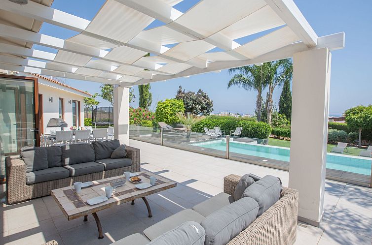 Vakantiehuis 4-Schlafzimmer-Villa mit Pool im Zentrum von Pr