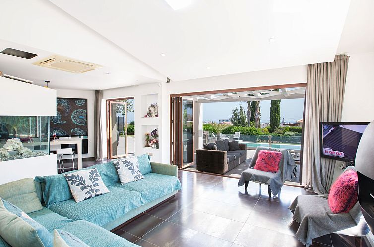 Vakantiehuis 4-Schlafzimmer-Villa mit Pool im Zentrum von Pr