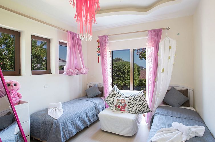 Vakantiehuis 4-Schlafzimmer-Villa mit Pool im Zentrum von Pr