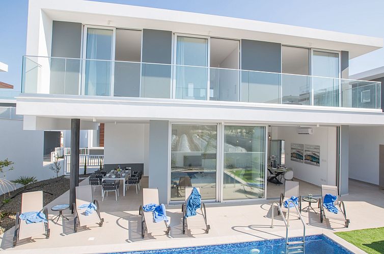 Vakantiehuis 3-Schlafzimmer-Villa mit privatem Pool im Zentr