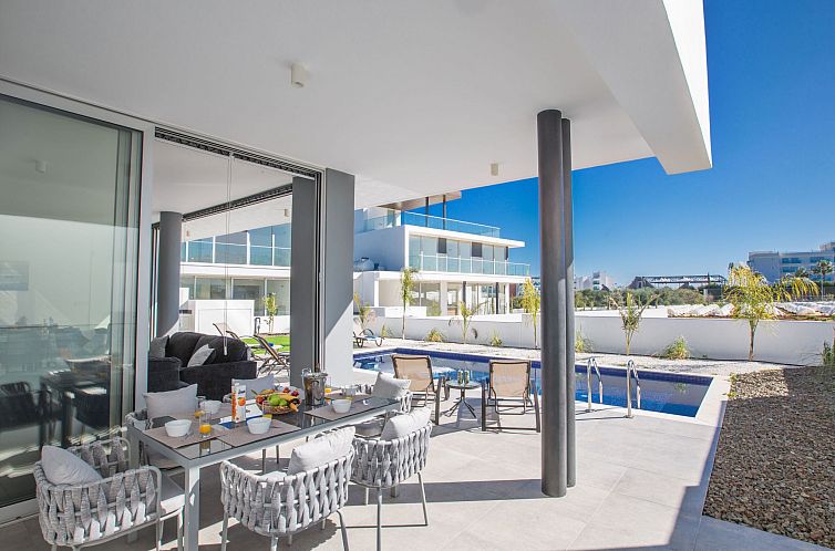 Vakantiehuis Atemberaubende Villa Olivine mit Meerblick