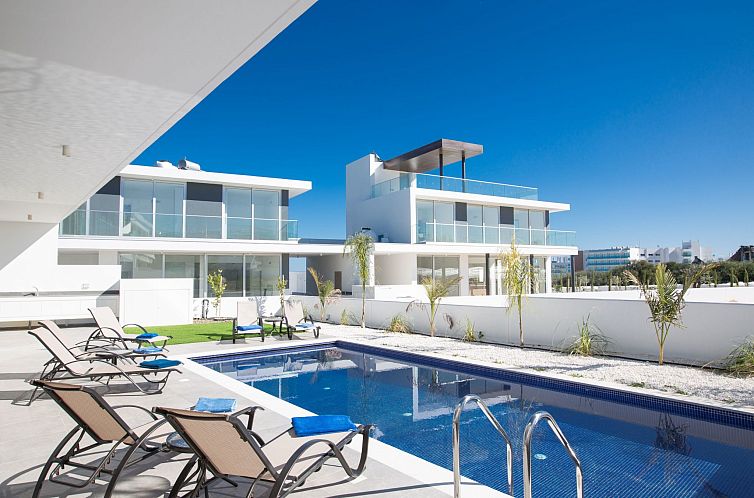 Vakantiehuis Atemberaubende Villa Olivine mit Meerblick