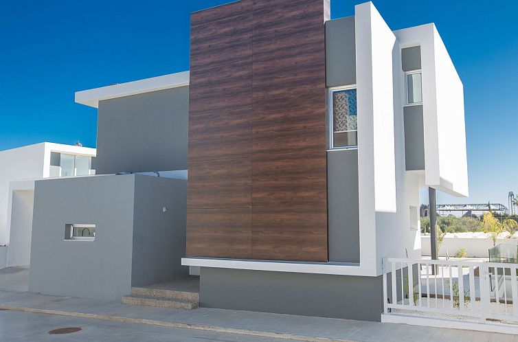 Vakantiehuis Atemberaubende Villa Olivine mit Meerblick